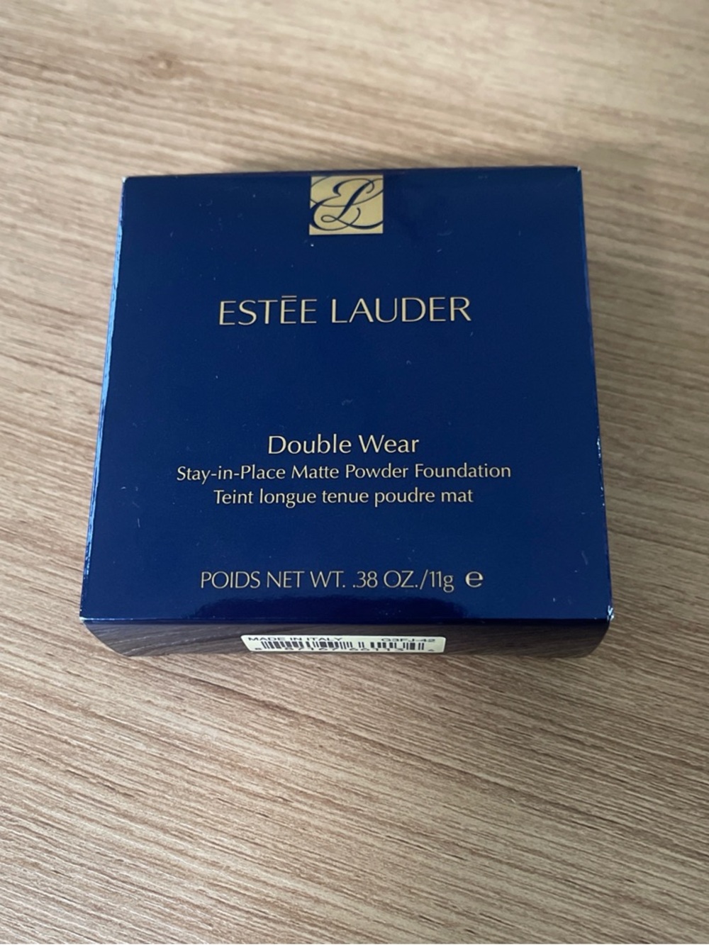 Estee Lauder Double Wear Stay-in-Place Matte Powder Foundation - Navy/Gold Box